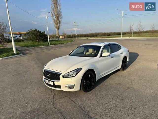 Белый Инфинити Q70, объемом двигателя 3.7 л и пробегом 60 тыс. км за 25000 $, фото 7 на Automoto.ua