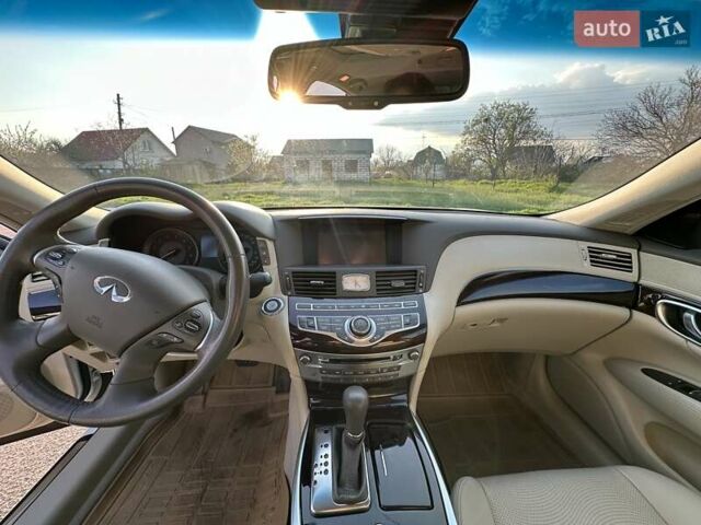 Белый Инфинити Q70, объемом двигателя 3.7 л и пробегом 60 тыс. км за 25000 $, фото 15 на Automoto.ua