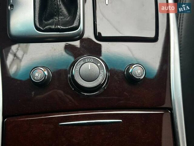 Белый Инфинити Q70, объемом двигателя 3.7 л и пробегом 101 тыс. км за 16990 $, фото 26 на Automoto.ua