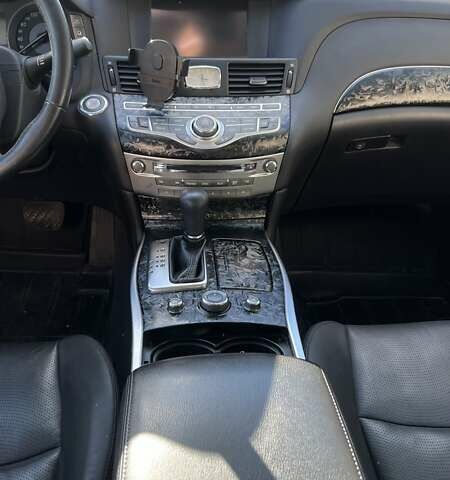 Белый Инфинити Q70, объемом двигателя 2.5 л и пробегом 68 тыс. км за 24000 $, фото 16 на Automoto.ua