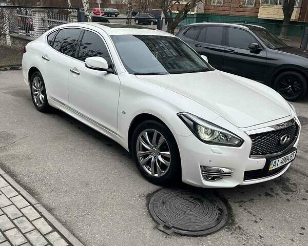 Белый Инфинити Q70, объемом двигателя 2.5 л и пробегом 68 тыс. км за 24000 $, фото 12 на Automoto.ua