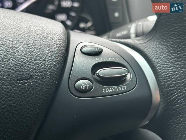 Белый Инфинити Q70, объемом двигателя 3.7 л и пробегом 101 тыс. км за 16990 $, фото 20 на Automoto.ua