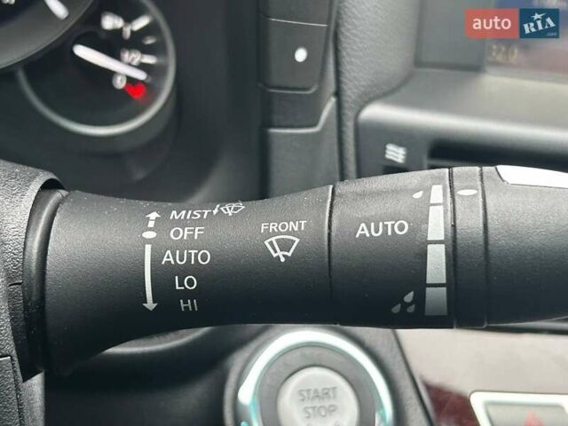 Белый Инфинити Q70, объемом двигателя 3.7 л и пробегом 101 тыс. км за 16990 $, фото 18 на Automoto.ua