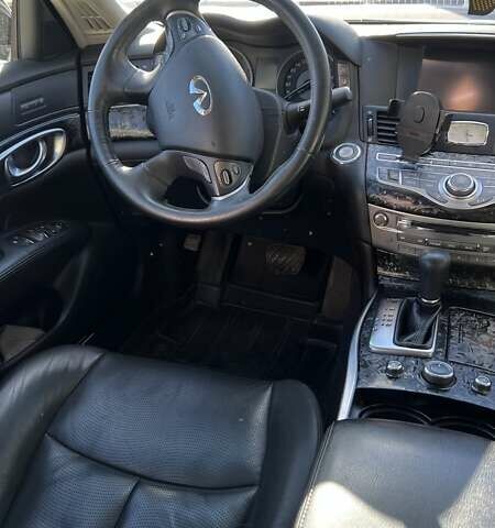 Белый Инфинити Q70, объемом двигателя 2.5 л и пробегом 68 тыс. км за 24000 $, фото 18 на Automoto.ua