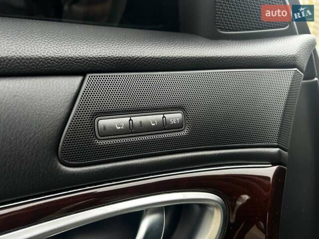 Белый Инфинити Q70, объемом двигателя 3.7 л и пробегом 101 тыс. км за 16990 $, фото 12 на Automoto.ua