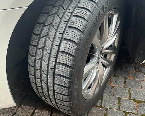 Белый Инфинити Q70, объемом двигателя 2.5 л и пробегом 68 тыс. км за 24000 $, фото 7 на Automoto.ua