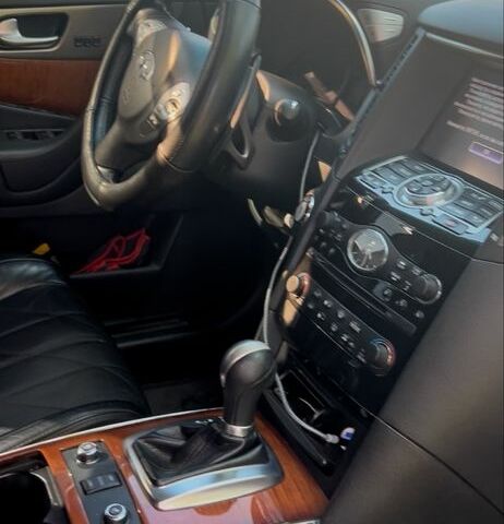 Белый Инфинити Q70, объемом двигателя 3.7 л и пробегом 120 тыс. км за 25777 $, фото 7 на Automoto.ua