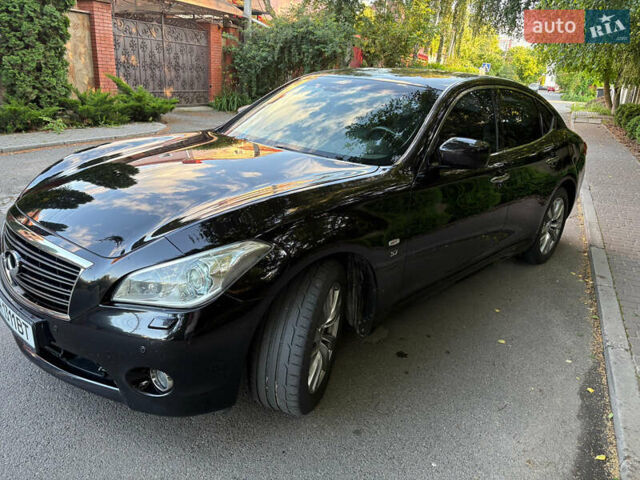 Чорний Інфініті Q70, об'ємом двигуна 3.7 л та пробігом 126 тис. км за 16200 $, фото 2 на Automoto.ua