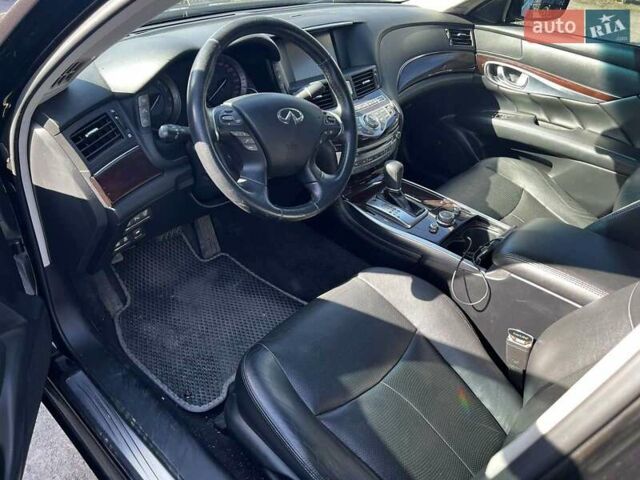 Чорний Інфініті Q70, об'ємом двигуна 2.5 л та пробігом 103 тис. км за 16500 $, фото 11 на Automoto.ua