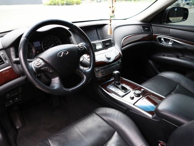 Чорний Інфініті Q70, об'ємом двигуна 3.7 л та пробігом 99 тис. км за 16900 $, фото 15 на Automoto.ua