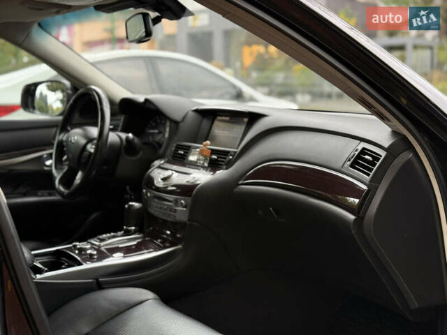 Черный Инфинити Q70, объемом двигателя 2.14 л и пробегом 205 тыс. км за 14900 $, фото 13 на Automoto.ua