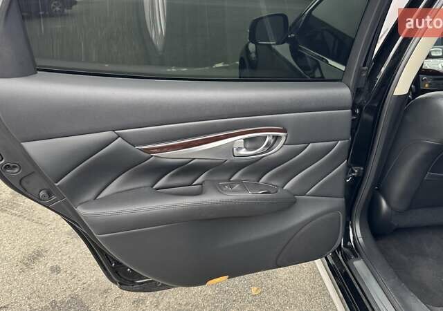 Чорний Інфініті Q70, об'ємом двигуна 3.7 л та пробігом 111 тис. км за 14900 $, фото 28 на Automoto.ua