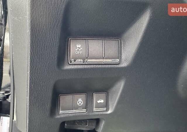 Чорний Інфініті Q70, об'ємом двигуна 3.7 л та пробігом 111 тис. км за 14900 $, фото 26 на Automoto.ua