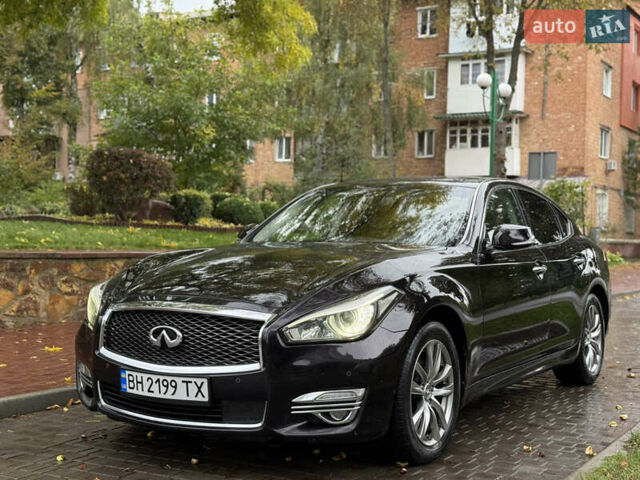 Черный Инфинити Q70, объемом двигателя 2.14 л и пробегом 205 тыс. км за 14900 $, фото 6 на Automoto.ua