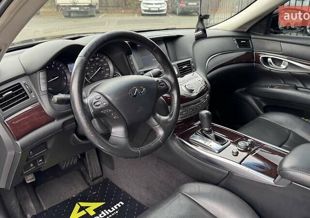 Чорний Інфініті Q70, об'ємом двигуна 3.7 л та пробігом 111 тис. км за 14900 $, фото 24 на Automoto.ua