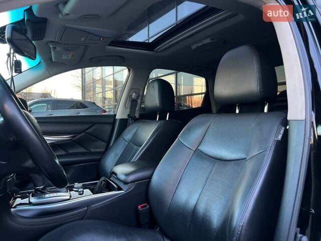 Черный Инфинити Q70, объемом двигателя 2.5 л и пробегом 102 тыс. км за 19000 $, фото 9 на Automoto.ua