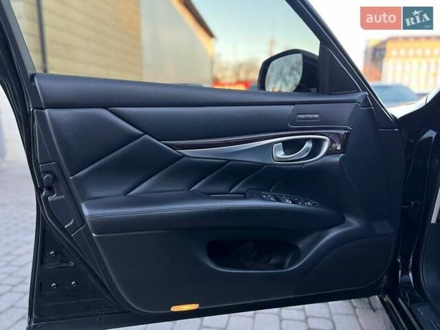 Черный Инфинити Q70, объемом двигателя 2.5 л и пробегом 102 тыс. км за 19000 $, фото 8 на Automoto.ua
