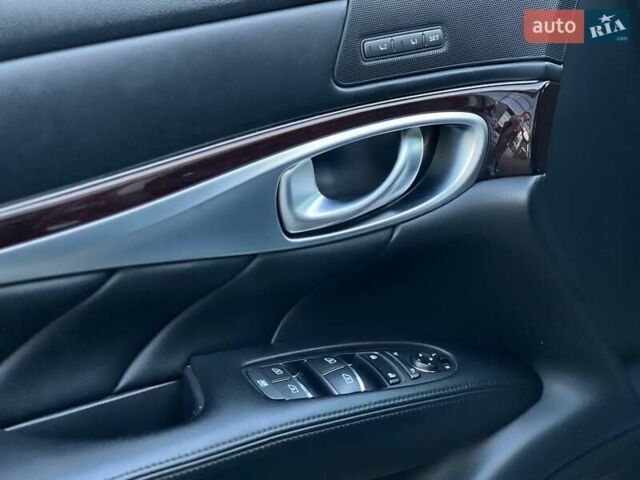 Черный Инфинити Q70, объемом двигателя 2.5 л и пробегом 102 тыс. км за 19000 $, фото 7 на Automoto.ua