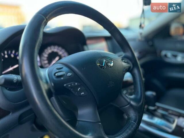 Черный Инфинити Q70, объемом двигателя 2.5 л и пробегом 102 тыс. км за 19000 $, фото 29 на Automoto.ua