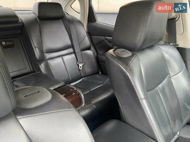 Черный Инфинити Q70, объемом двигателя 3.7 л и пробегом 230 тыс. км за 23500 $, фото 30 на Automoto.ua