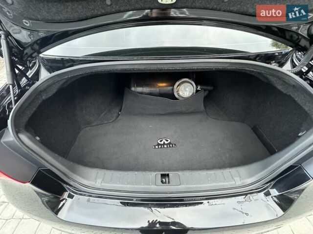 Чорний Інфініті Q70, об'ємом двигуна 3.7 л та пробігом 115 тис. км за 14900 $, фото 29 на Automoto.ua