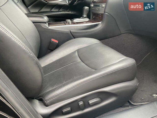 Черный Инфинити Q70, объемом двигателя 3.7 л и пробегом 230 тыс. км за 23500 $, фото 23 на Automoto.ua