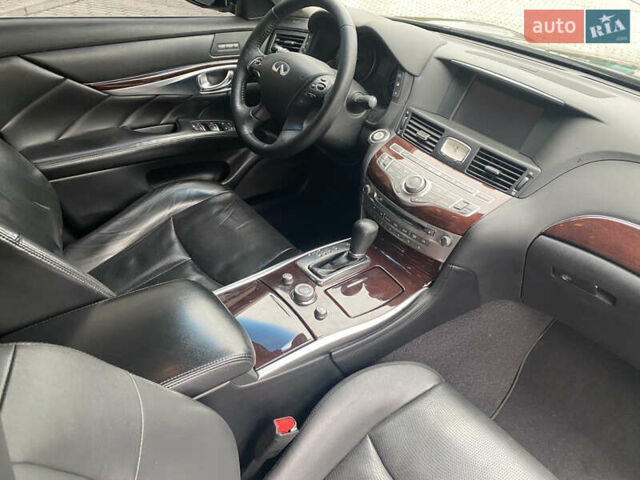 Черный Инфинити Q70, объемом двигателя 3.7 л и пробегом 230 тыс. км за 23500 $, фото 24 на Automoto.ua