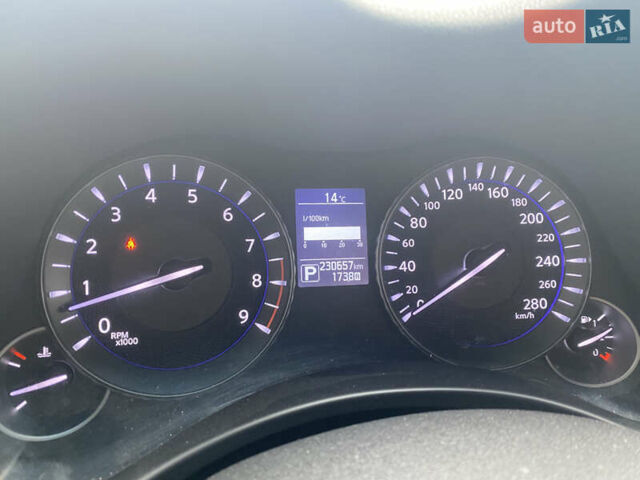 Черный Инфинити Q70, объемом двигателя 3.7 л и пробегом 230 тыс. км за 23500 $, фото 35 на Automoto.ua