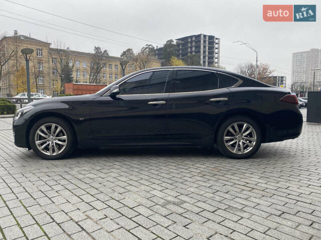 Черный Инфинити Q70, объемом двигателя 3.7 л и пробегом 230 тыс. км за 23500 $, фото 6 на Automoto.ua