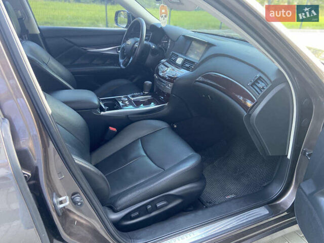 Коричневый Инфинити Q70, объемом двигателя 3.7 л и пробегом 190 тыс. км за 22000 $, фото 4 на Automoto.ua