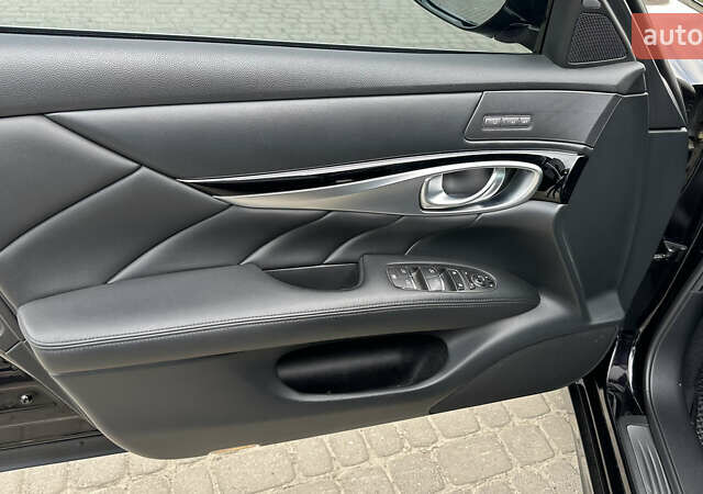 Інфініті Q70, об'ємом двигуна 2.14 л та пробігом 130 тис. км за 17500 $, фото 27 на Automoto.ua