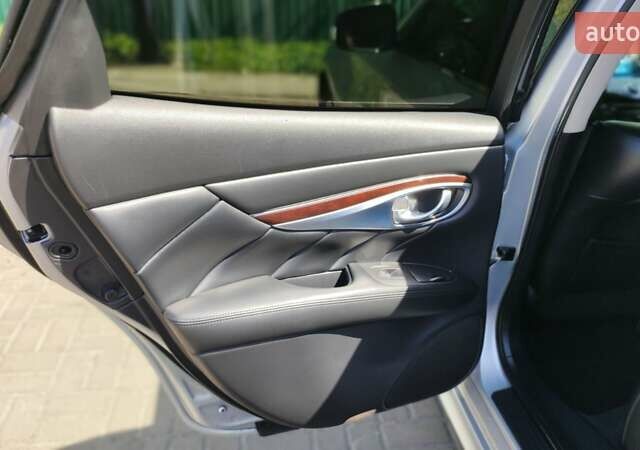Инфинити Q70, объемом двигателя 3.7 л и пробегом 160 тыс. км за 18500 $, фото 15 на Automoto.ua