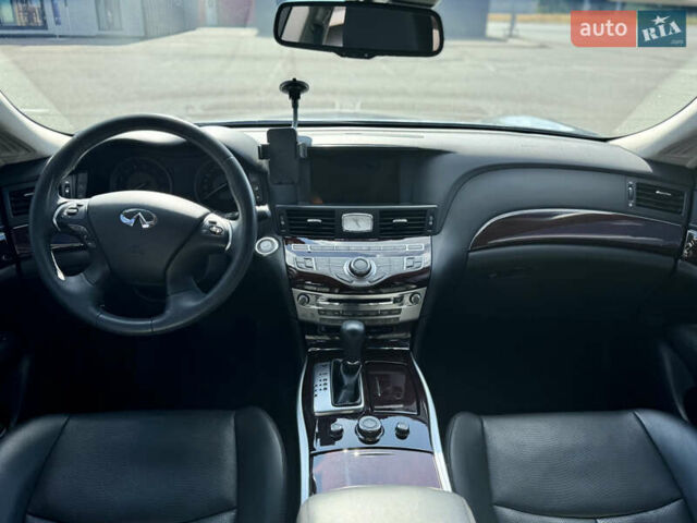 Сірий Інфініті Q70, об'ємом двигуна 3.7 л та пробігом 83 тис. км за 24000 $, фото 14 на Automoto.ua