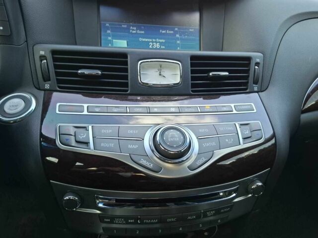 Серый Инфинити Q70, объемом двигателя 3 л и пробегом 215 тыс. км за 3100 $, фото 8 на Automoto.ua