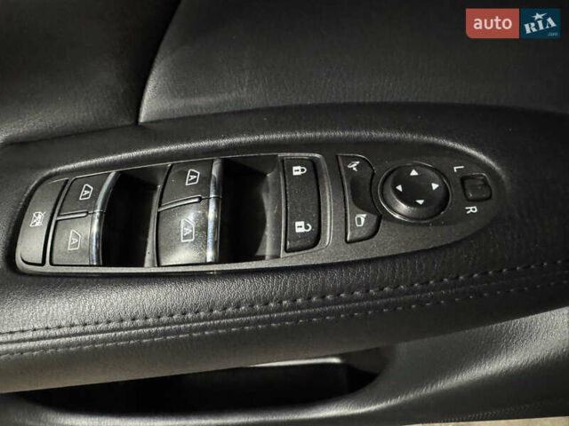 Серый Инфинити Q70, объемом двигателя 2.99 л и пробегом 192 тыс. км за 21999 $, фото 25 на Automoto.ua