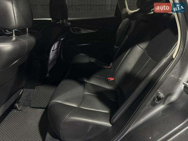 Серый Инфинити Q70, объемом двигателя 2.99 л и пробегом 192 тыс. км за 21999 $, фото 32 на Automoto.ua