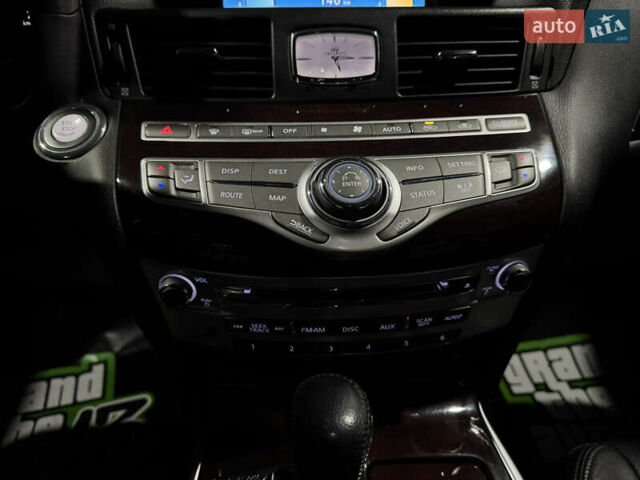 Серый Инфинити Q70, объемом двигателя 2.99 л и пробегом 192 тыс. км за 21999 $, фото 38 на Automoto.ua