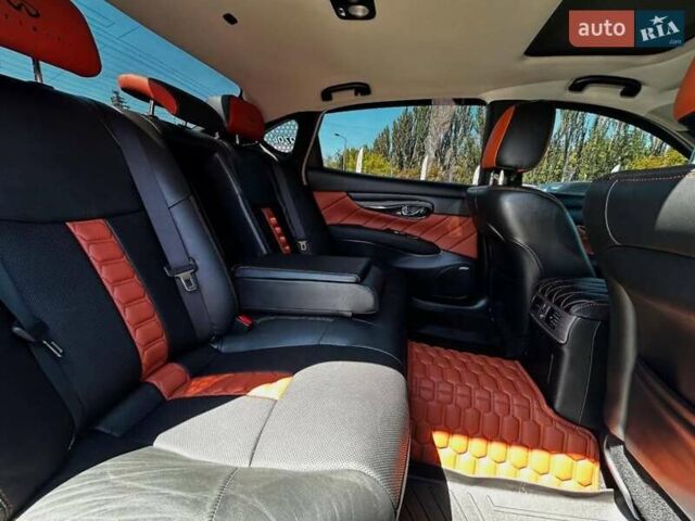 Серый Инфинити Q70, объемом двигателя 3.7 л и пробегом 60 тыс. км за 23800 $, фото 12 на Automoto.ua