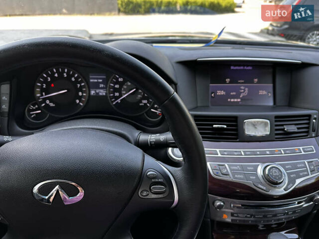 Серый Инфинити Q70, объемом двигателя 3.7 л и пробегом 110 тыс. км за 21500 $, фото 12 на Automoto.ua