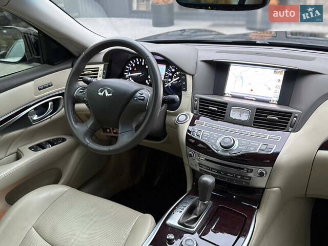 Синій Інфініті Q70, об'ємом двигуна 3.7 л та пробігом 91 тис. км за 15300 $, фото 7 на Automoto.ua