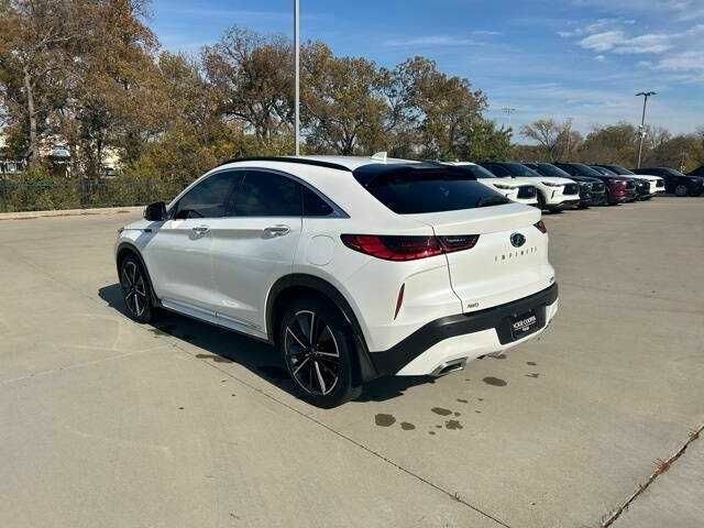 Белый Инфинити КХ, объемом двигателя 2 л и пробегом 21 тыс. км за 11800 $, фото 1 на Automoto.ua