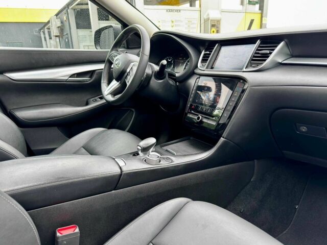 Синій Інфініті КХ, об'ємом двигуна 2 л та пробігом 108 тис. км за 16900 $, фото 5 на Automoto.ua