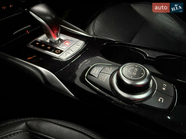 Белый Инфинити QX30, объемом двигателя 1.99 л и пробегом 74 тыс. км за 20900 $, фото 12 на Automoto.ua