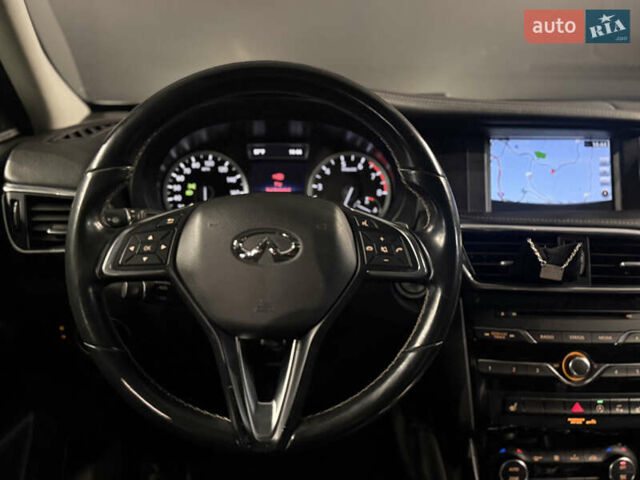 Белый Инфинити QX30, объемом двигателя 1.99 л и пробегом 125 тыс. км за 15000 $, фото 15 на Automoto.ua