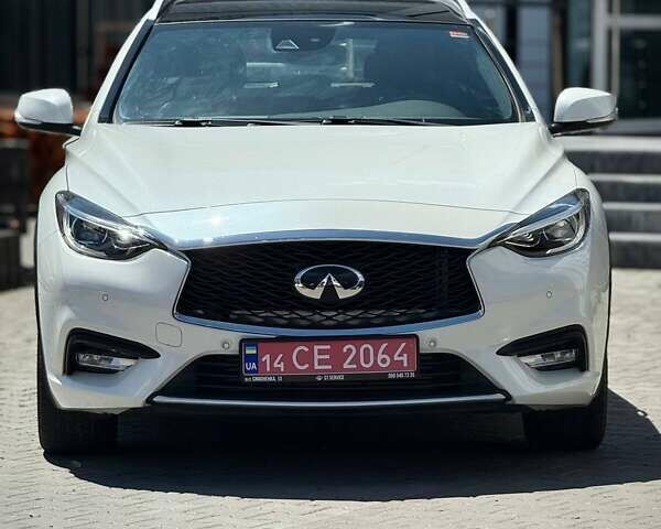 Белый Инфинити QX30, объемом двигателя 0 л и пробегом 99 тыс. км за 18300 $, фото 1 на Automoto.ua