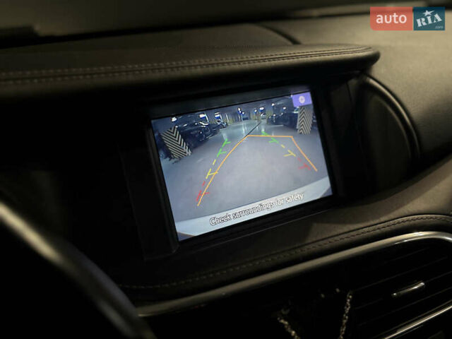 Белый Инфинити QX30, объемом двигателя 1.99 л и пробегом 125 тыс. км за 15000 $, фото 19 на Automoto.ua