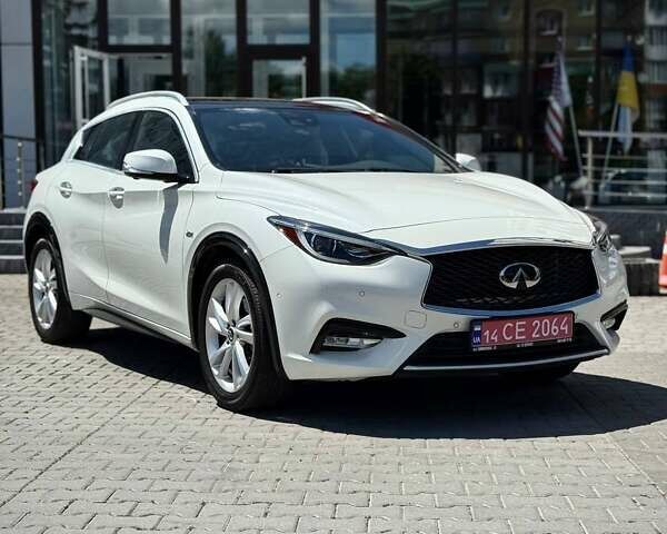 Белый Инфинити QX30, объемом двигателя 0 л и пробегом 99 тыс. км за 18300 $, фото 4 на Automoto.ua