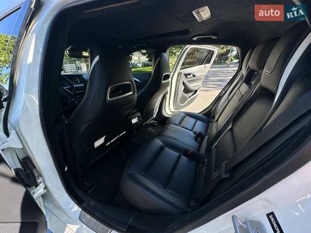 Белый Инфинити QX30, объемом двигателя 1.99 л и пробегом 48 тыс. км за 22700 $, фото 22 на Automoto.ua