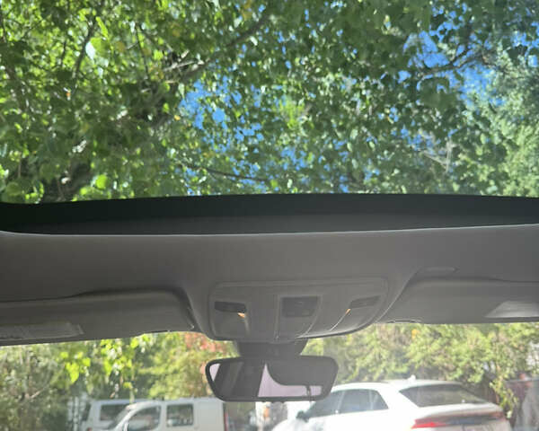 Белый Инфинити QX30, объемом двигателя 1.99 л и пробегом 125 тыс. км за 14950 $, фото 8 на Automoto.ua