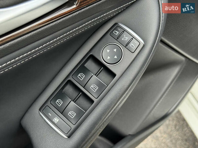 Белый Инфинити QX30, объемом двигателя 2 л и пробегом 87 тыс. км за 18199 $, фото 9 на Automoto.ua